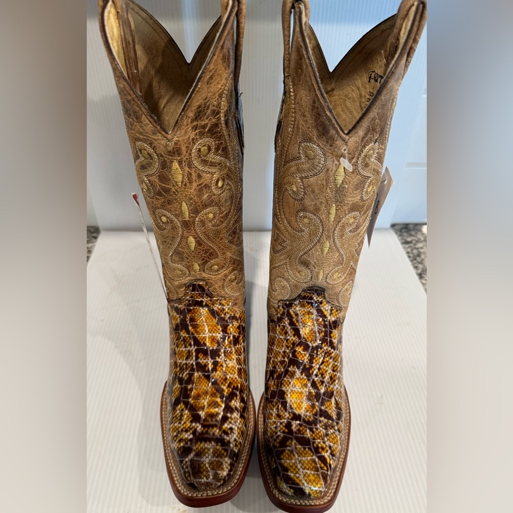 Women’s boots